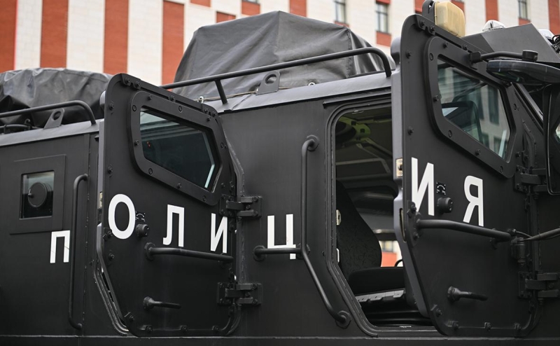 В Подмосковье мужчина попытался взять в заложника сотрудника МВД