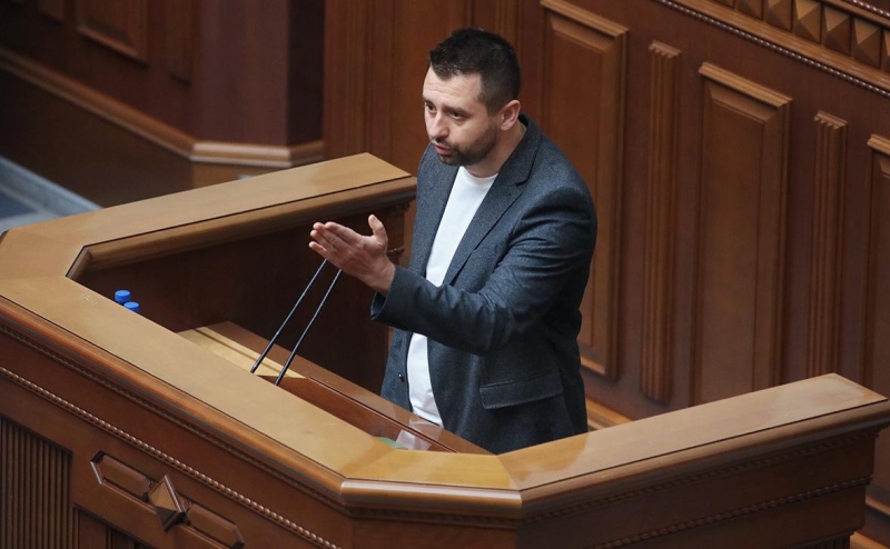 В Раде рассказали о требовании Арахамии и Буданова уволить Ермака