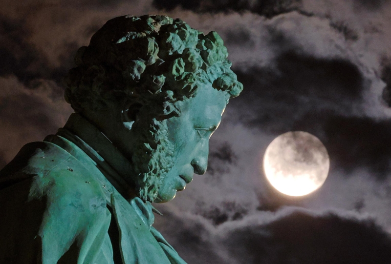 В «Роскосмосе» оценили сроки запуска миссии к спутнику Марса