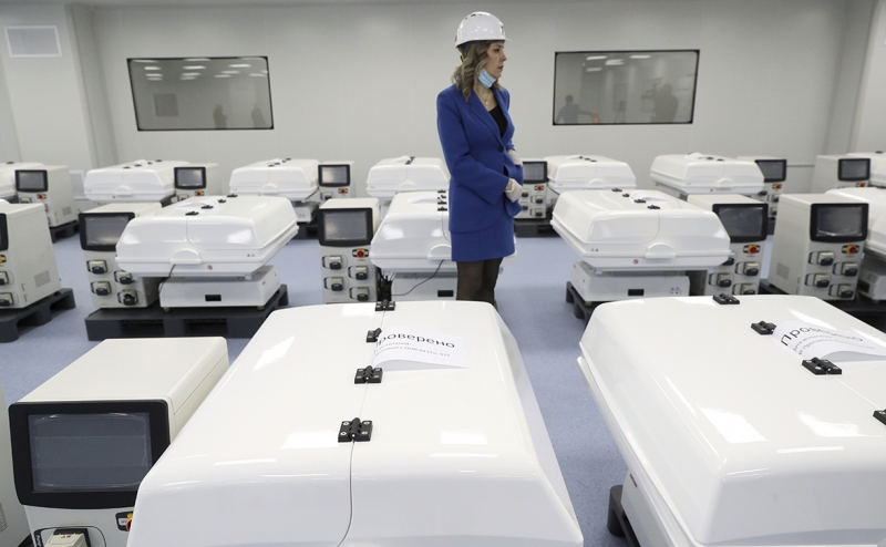 В России начали производить вакцину от коронавируса AstraZeneca