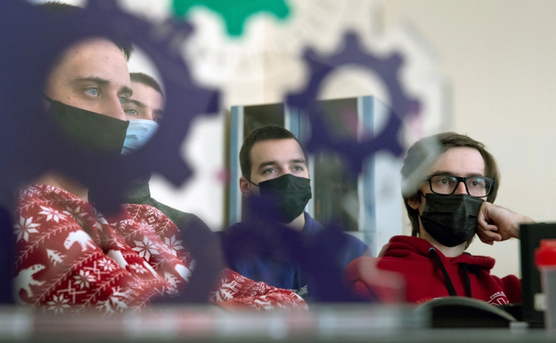 В России предложили отменить 14-дневный карантин для экспатов