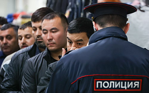 В России утвердили порядок тестирования детей мигрантов на знание