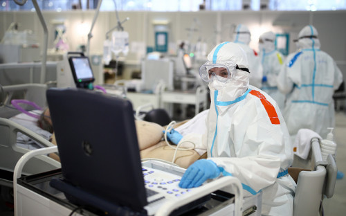 В России впервые с марта выявили более 11 тыс. случаев COVID за сутки