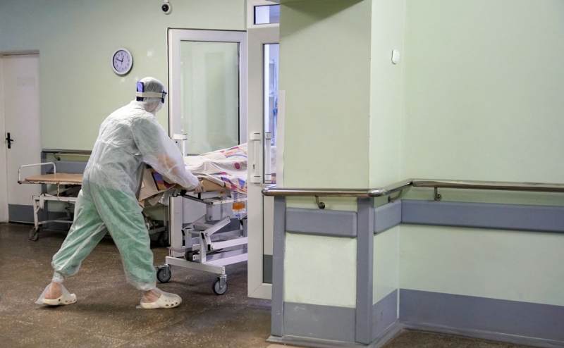 В России впервые выявили более 40,2 тыс. случаев COVID-19 за сутки