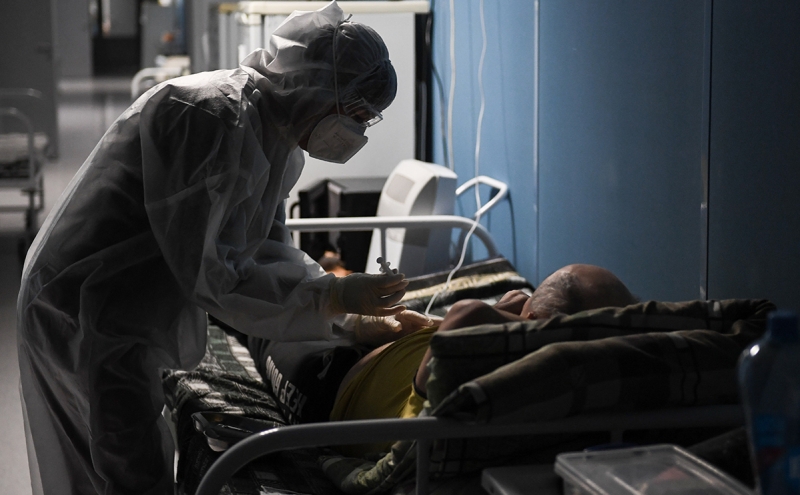 В России выявили почти 200 тыс. случаев COVID при 19 тыс. госпитализаций