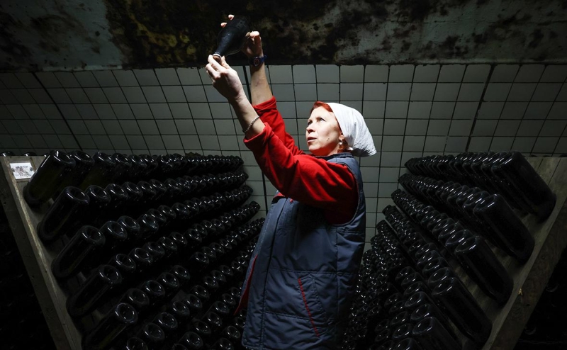 В России за год выросли производство и продажа алкоголя. Инфографика