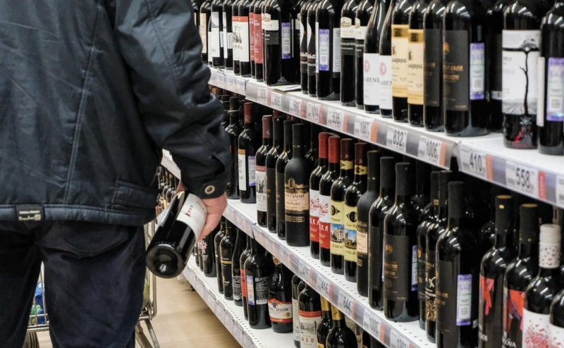 В семи российских аэропортах ограничили полеты