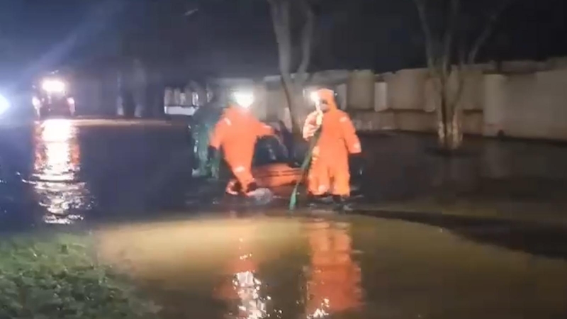 В Севастополе объявили нерабочий день для школ на фоне урагана в Крыму