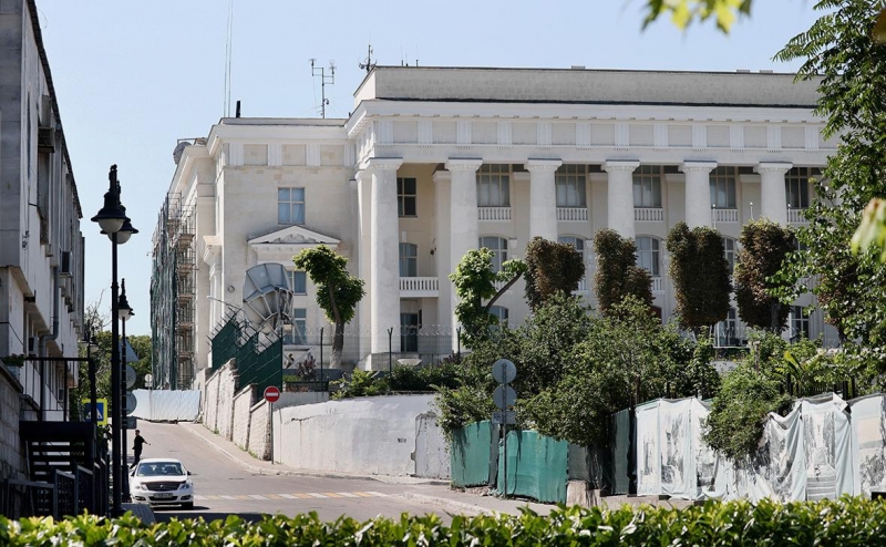 В Севастополе ввели желтый уровень опасности после атаки на штаб флота