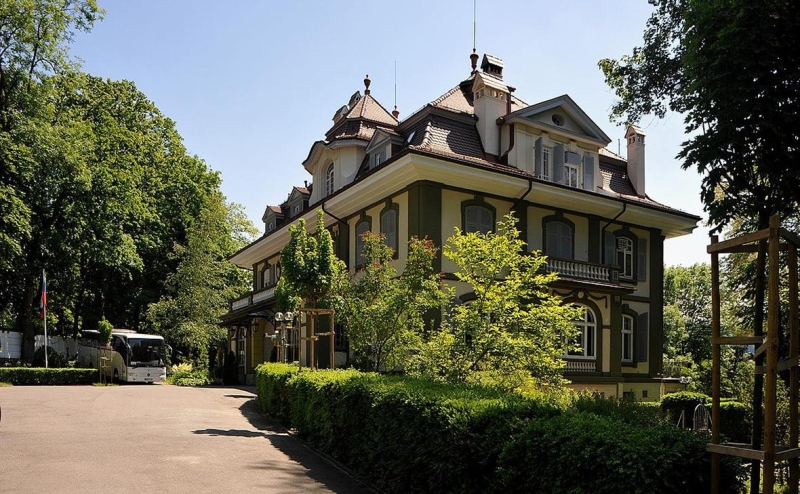 В Швейцарии российского дипломата обвинили в нарушении законов о