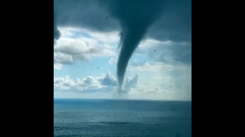 В Сочи включили сирены и предупредили об эвакуации из-за наводнения