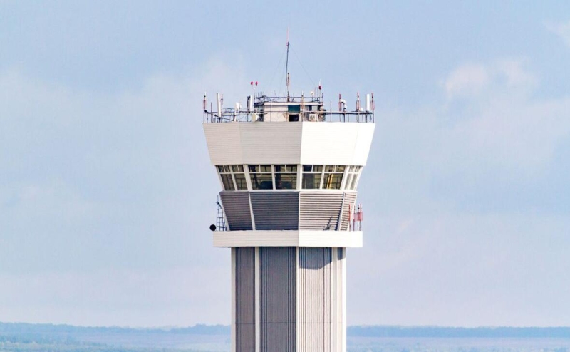 В трех российских аэропортах ввели ограничения на полеты