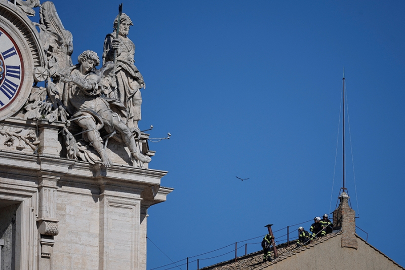 В Ватикане начался конклав для избрания нового папы