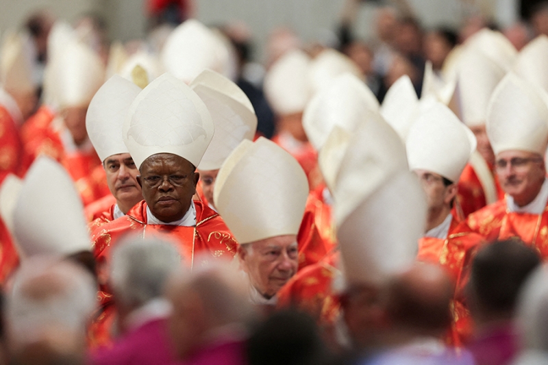 В Ватикане начался конклав для избрания нового папы