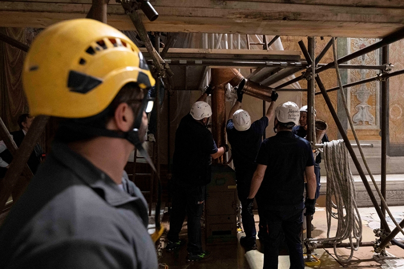 В Ватикане начался конклав для избрания нового папы