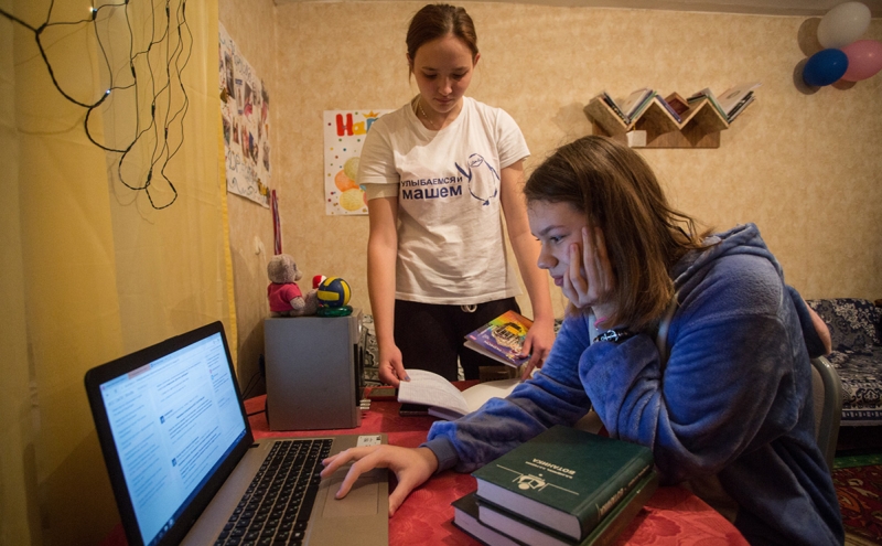 В ведущих вузах России снизился проходной балл для поступления на бюджет