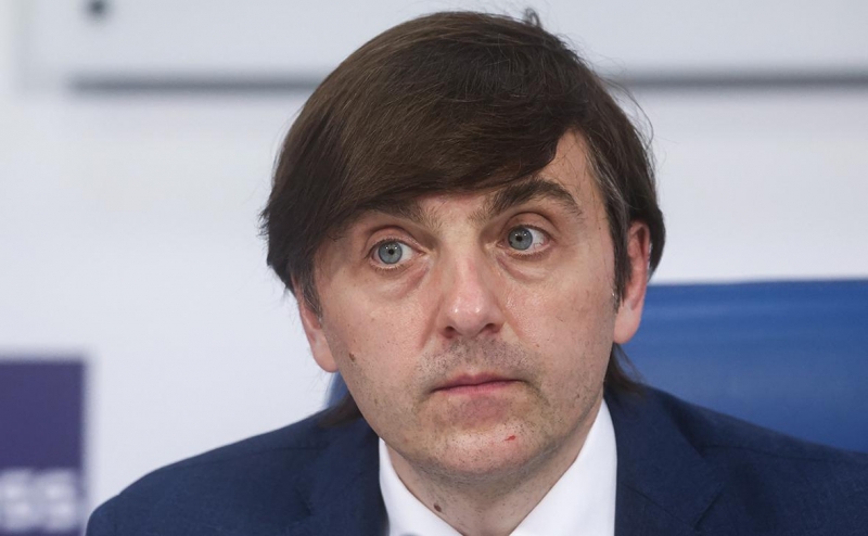 В ведущих вузах России снизился проходной балл для поступления на бюджет