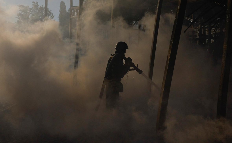 В Винницкой области начался пожар на объекте критической