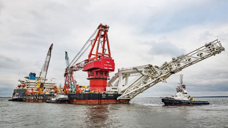 В водах ФРГ возобновилась укладка «Северного потока — 2»