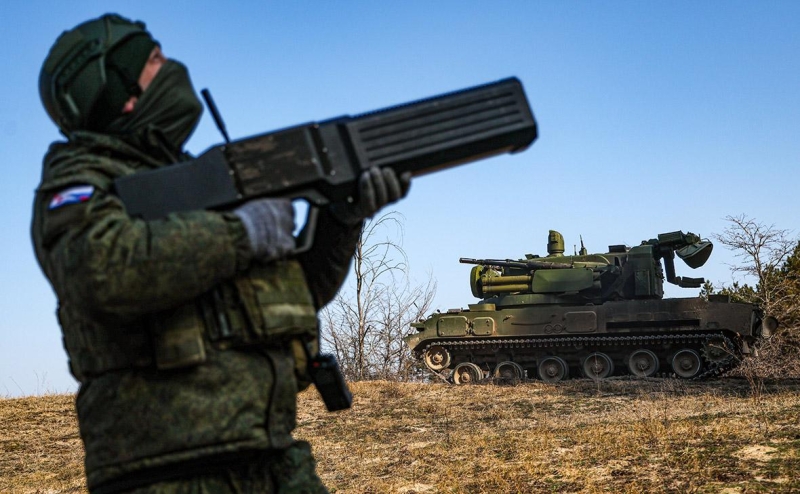 В Воронежской области из-за падения дрона задержали несколько поездов