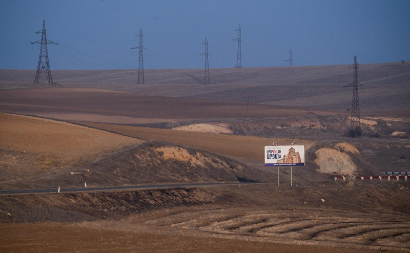 Варданян выступил за сохранение российских миротворцев в Карабахе