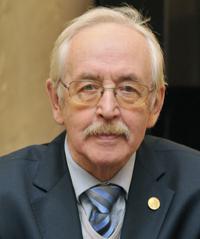 Василия Ливанова выписали из НИИ Склифосовского