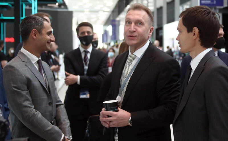 ВЭБ проведет четвертую реорганизацию и сократит до 600 сотрудников