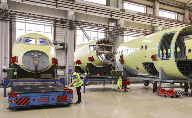 ВЭБ выставил на аукцион простаивающий в Жуковском Superjet