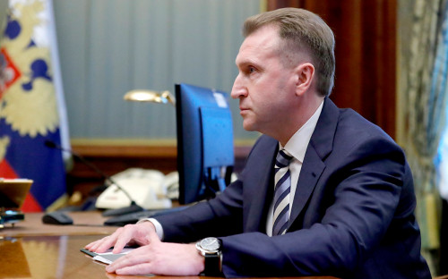 &laquo;Ведомости&raquo; узнали о решении продать здание Военторга у Кремля