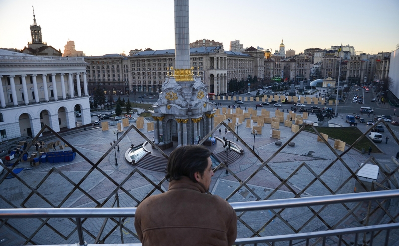 Великобритания вслед за США эвакуирует дипломатов с Украины