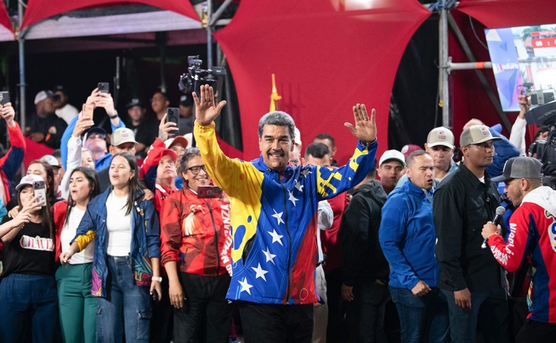 Венесуэла решила отозвать своих дипломатов из семи стран