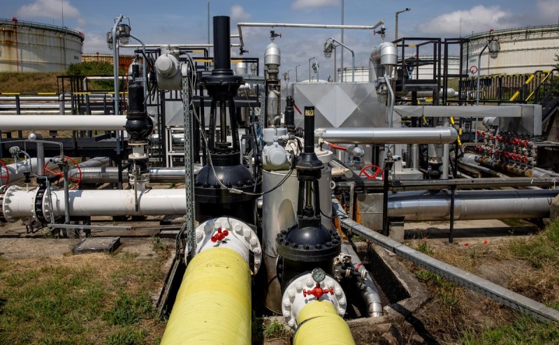 Венгрия и Словакия пригрозили судом из-за остановки Киевом транзита