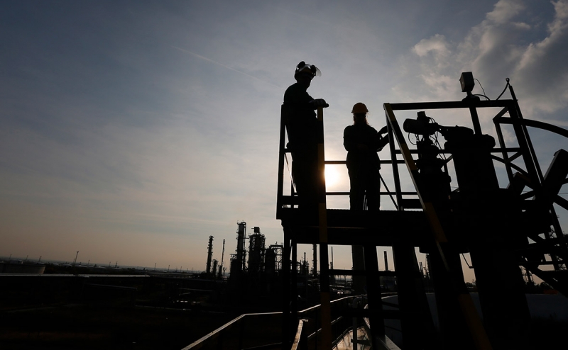 Венгрия запросила миллиарды евро компенсации за отказ от нефти из России