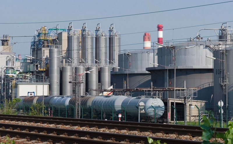 Венгрия запросила миллиарды евро компенсации за отказ от нефти из России