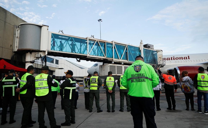 Верховный суд США разрешил Трампу депортировать более 500 тыс