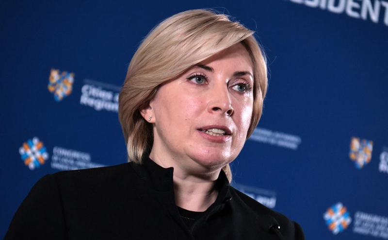 Вице-премьер Украины поспорила с омбудсменом о российских паспортах