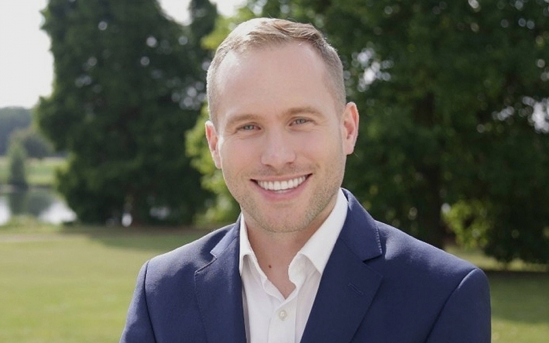 Вишневский словами «ну что ж, споем» описал гонку с Булановой на выбор