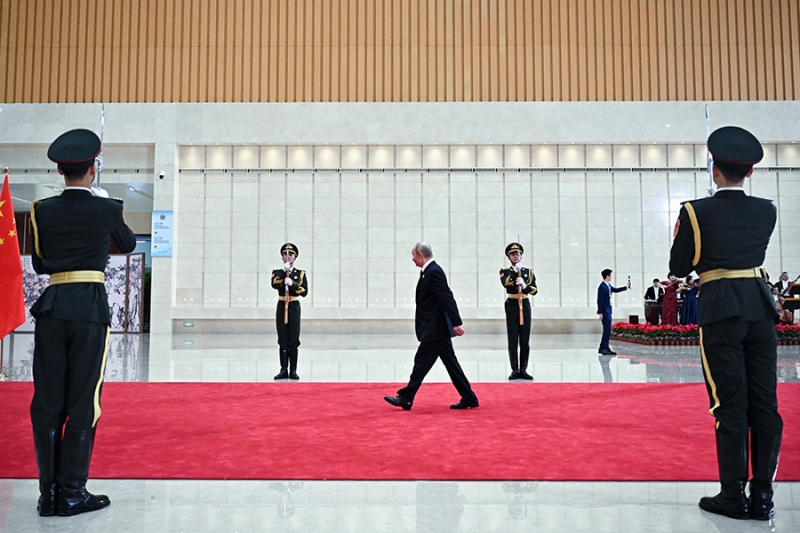 Визит Путина на саммит ШОС в Китае. Фоторепортаж