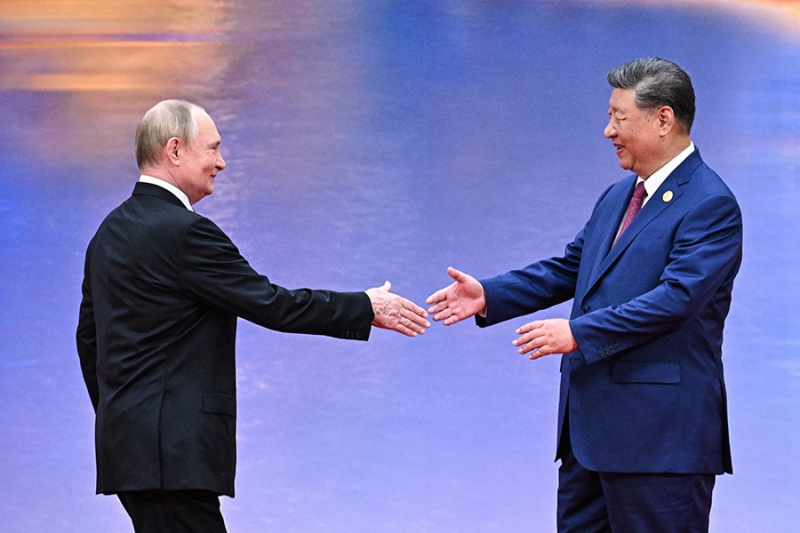 Визит Путина на саммит ШОС в Китае. Фоторепортаж