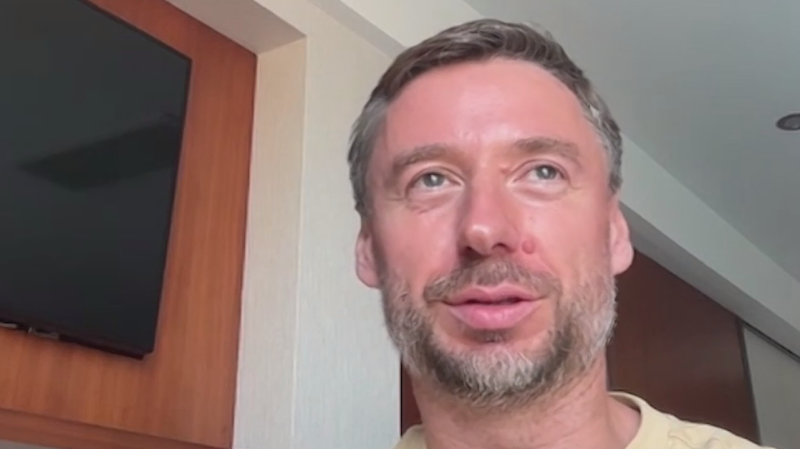 Владислав Бакальчук — РБК: «Я идеализировал супругу»