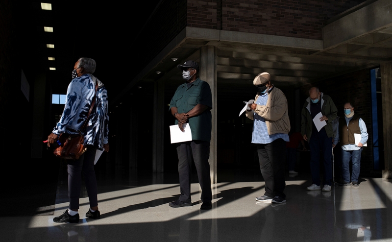 Власти 11 штатов подали иск против введения обязательной вакцинации в США