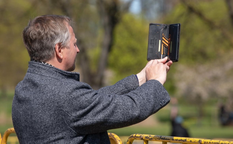 Власти Латвии начали рассылать штрафы за поздравления с 9 Мая