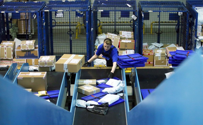 Власти начали обсуждать снижение лимита беспошлинных онлайн-покупок