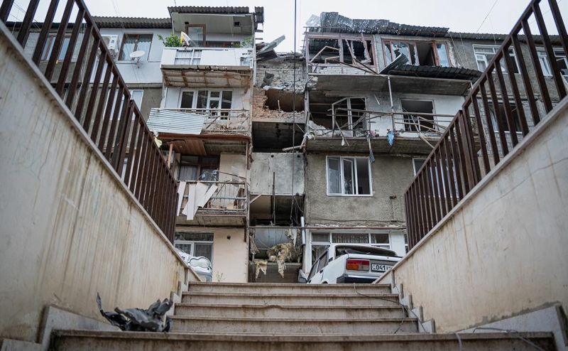 Власти Нагорного Карабаха объявили о прекращении огня и роспуске армии