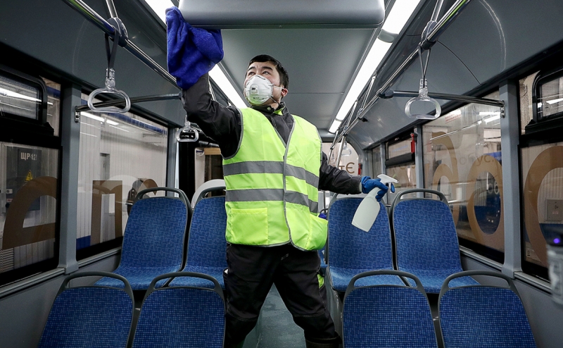 Власти назвали фейком данные об увольнении непривитых из метро Москвы