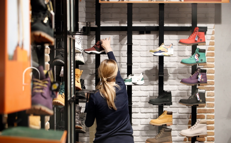 Власти не поддержали идею госрегулирования цен на электронику и одежду