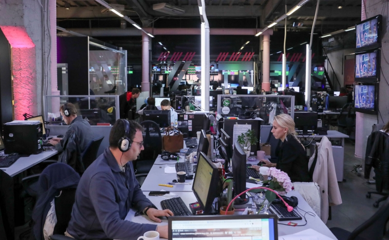 Власти объяснили идею освободить госСМИ от отчета об иностранных финансах