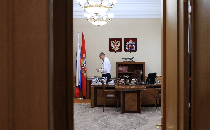 Власти обсудили кандидатов в полпреды после ухода Гуцана в