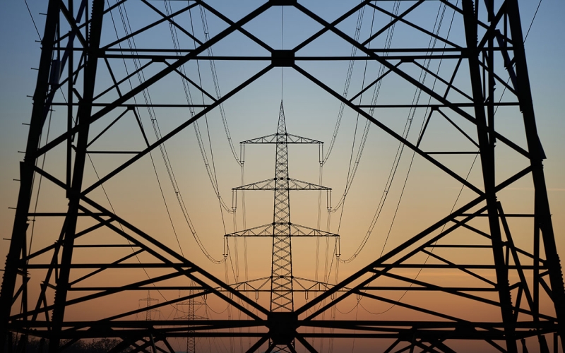 Власти обсудили снятие с &laquo;Россетей&raquo; сбытовой нагрузки на Кавказе