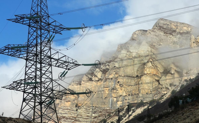 Власти обсудили снятие с &laquo;Россетей&raquo; сбытовой нагрузки на Кавказе